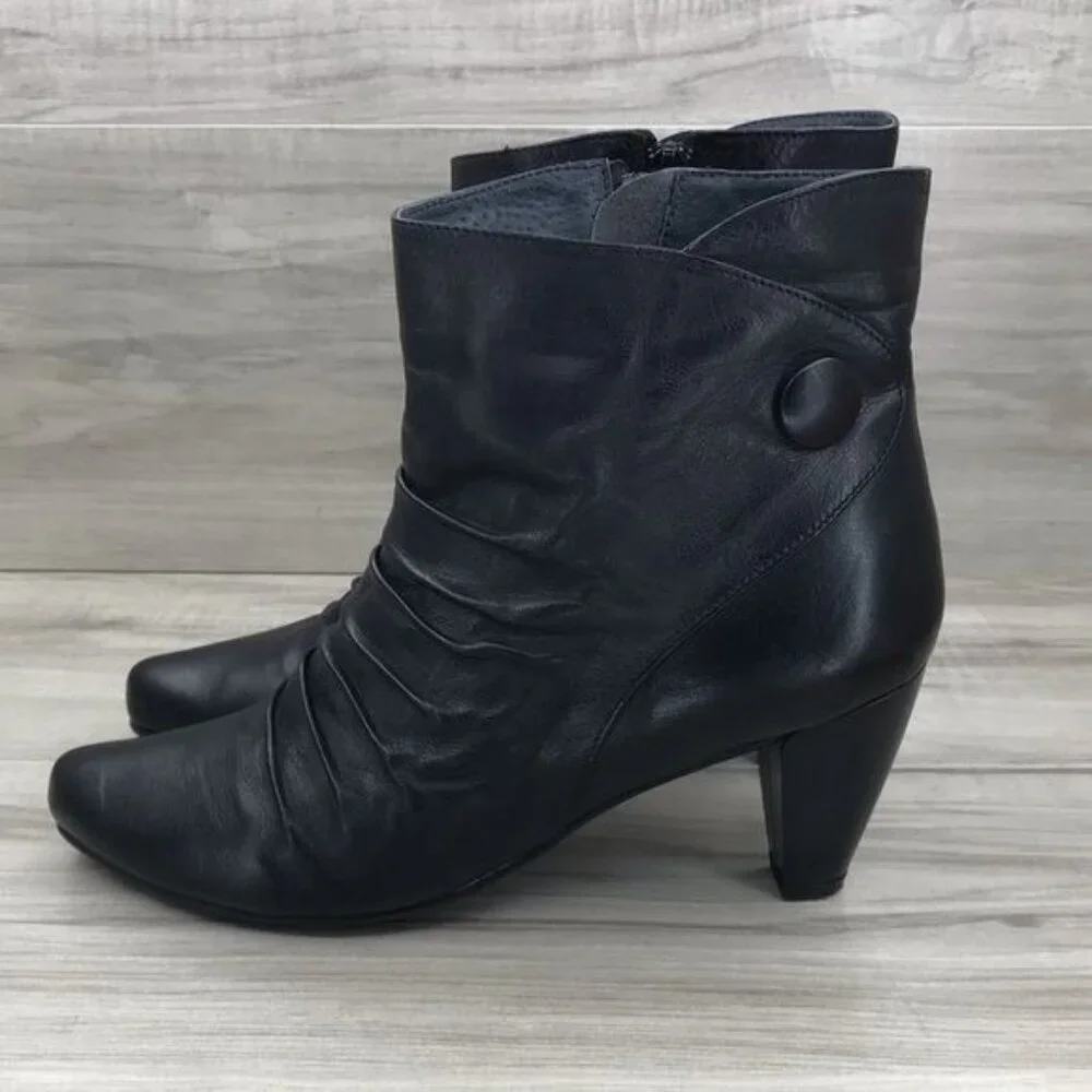 Eric Michael black Ankle Boots Women's EU 41 Black Leather Heeled Zip Booties